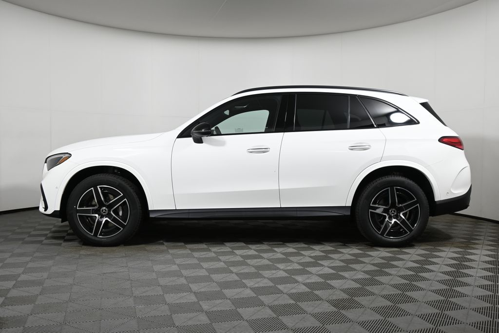 2025 Mercedes-Benz GLC 300 2