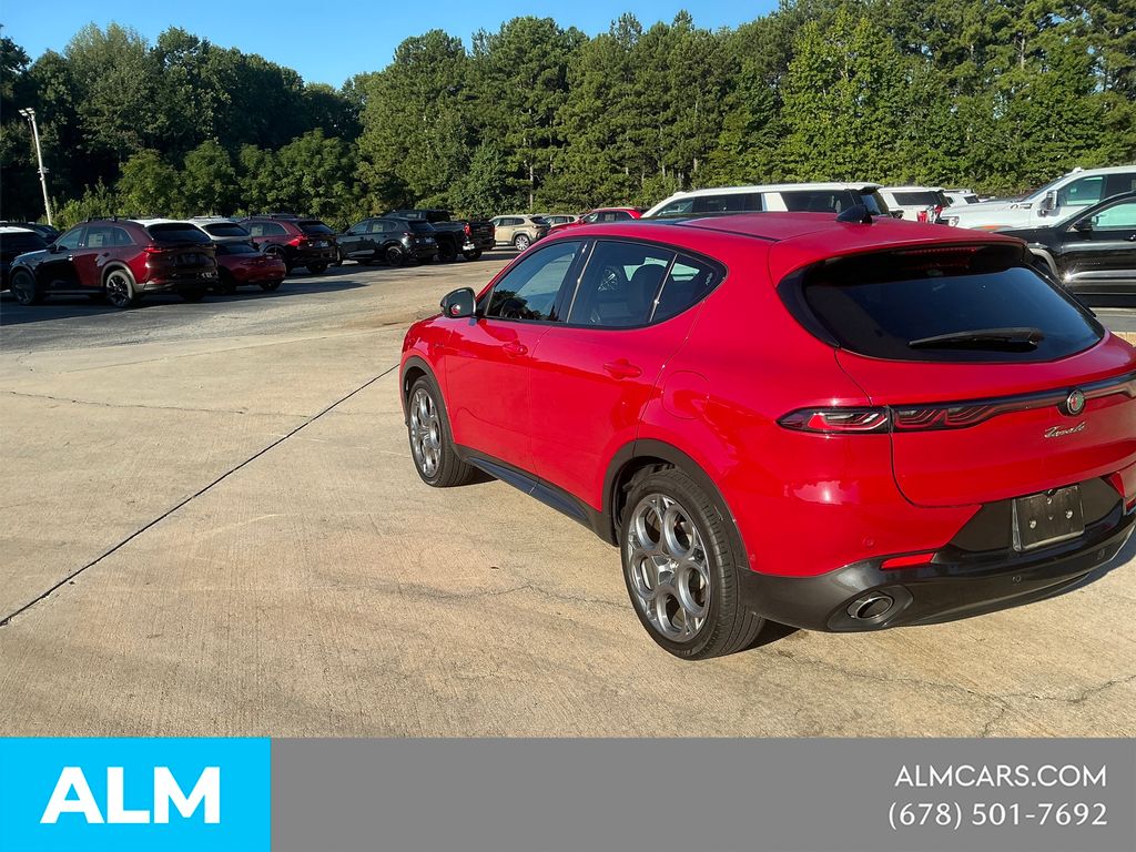 Used 2024 Red Alfa Romeo Veloce image 7