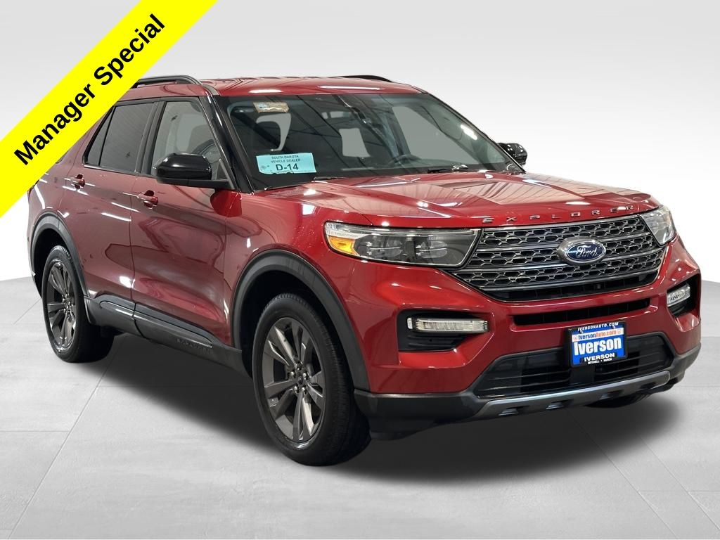 Rapid Red Metallic Tinted Clearcoat 2023 Ford Explorer XLT AWD SUV / Crossover All-Wheel Drive Automatic