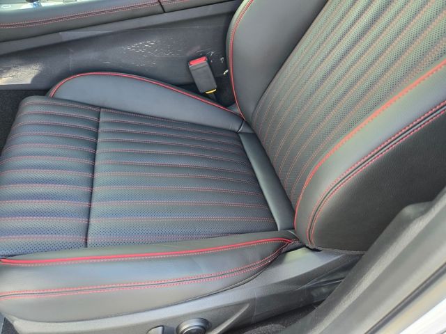 2025 Genesis G70  18