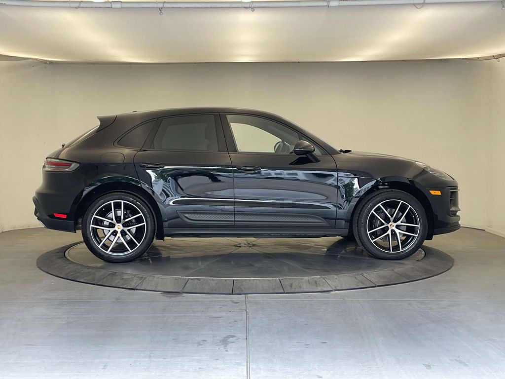 2023 Porsche Macan - 7