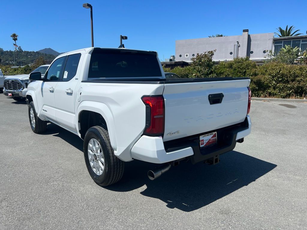 2025 Toyota Tacoma SR5 Double Cab photo 2