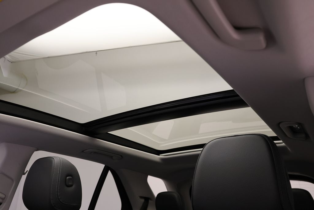 Thumbnail: 2026 Mercedes-Benz GLE - 15