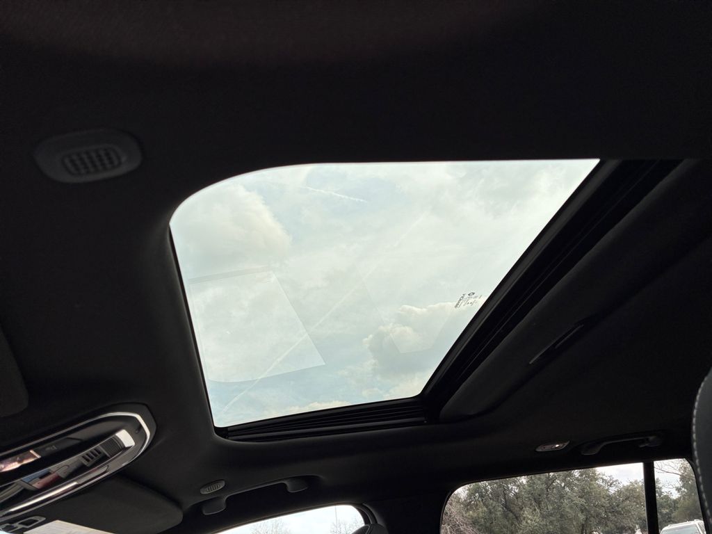 New Car 2025 Jeep Grand Cherokee  Laredo For Sale Under $35,000 In Austin, Texas