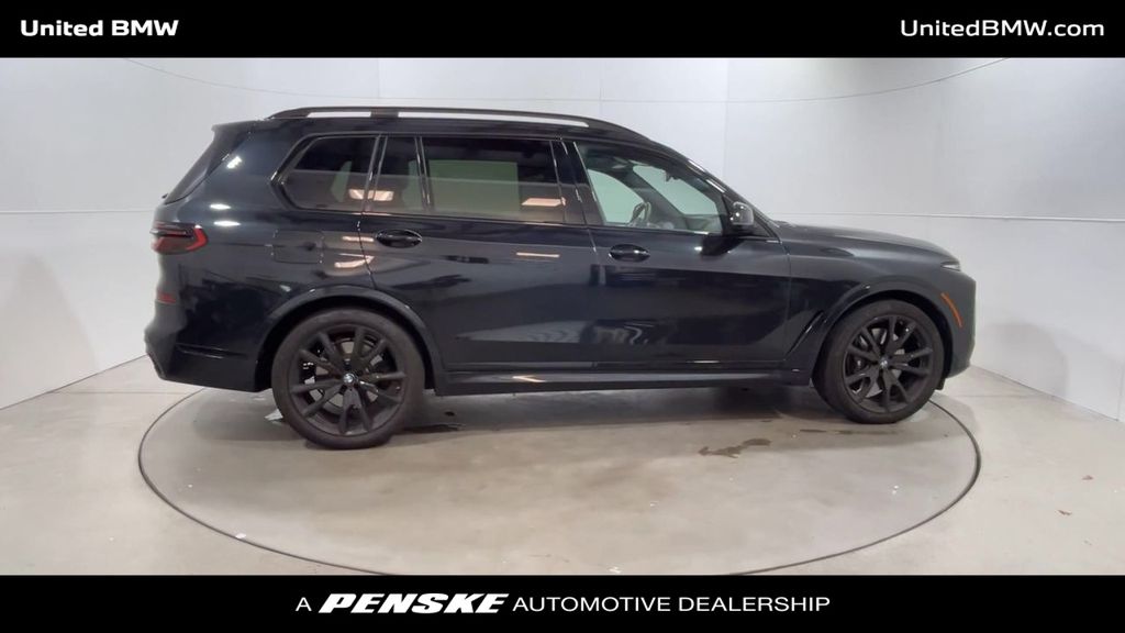 2023 BMW X7 xDrive40i 9