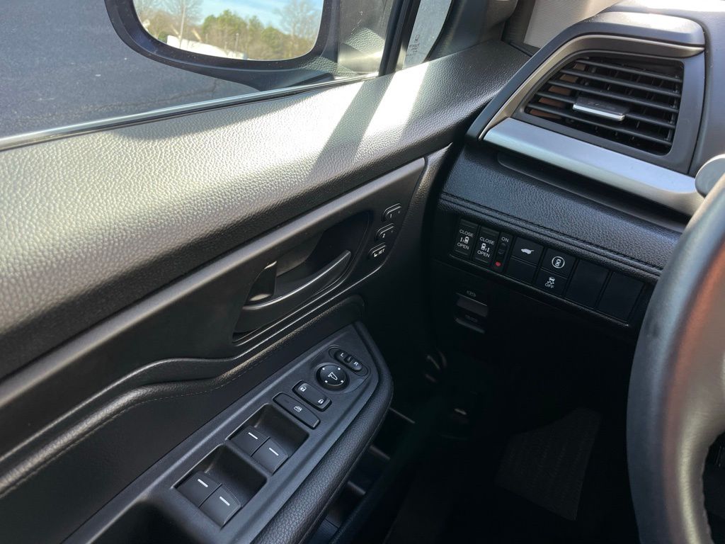 Thumbnail: 2024 Honda Odyssey - 23