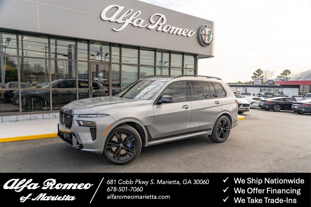2024 BMW X7 M60i AWD