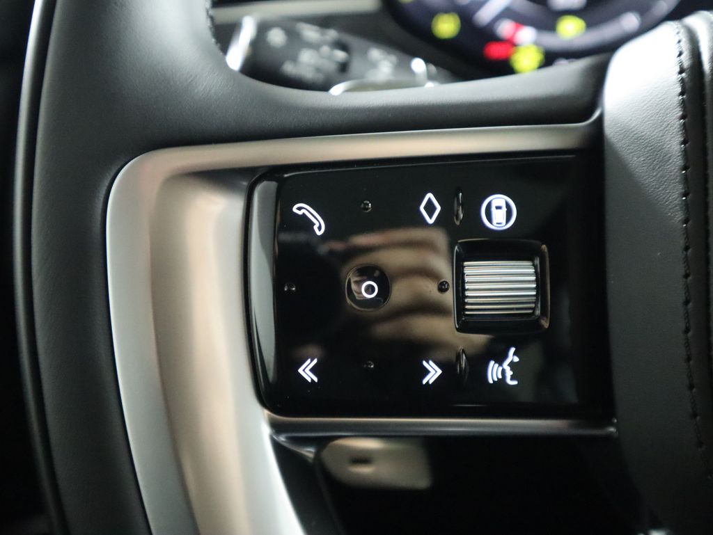 Thumbnail: 2025 Land Rover Range Rover - 12