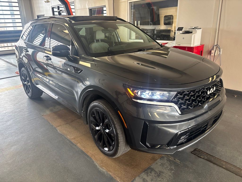 Gravity Gray 2022 Kia Sorento SUV / Crossover All-Wheel Drive 8-Speed Dual Clutch