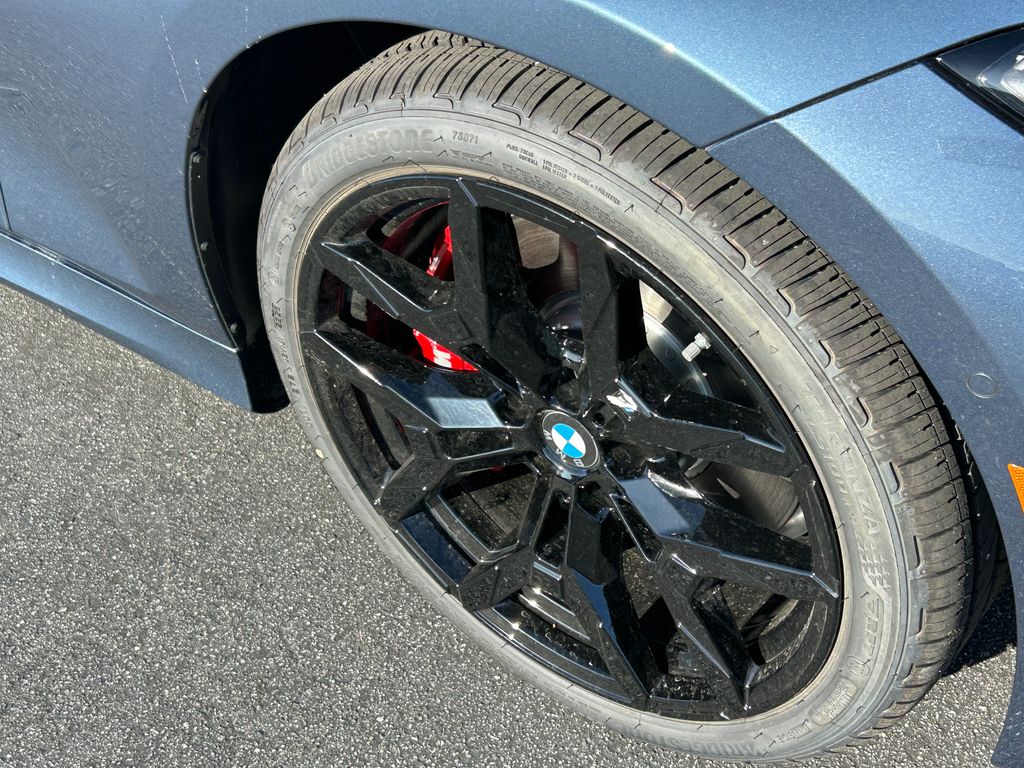 Thumbnail: 2026 BMW 3 Series - 3