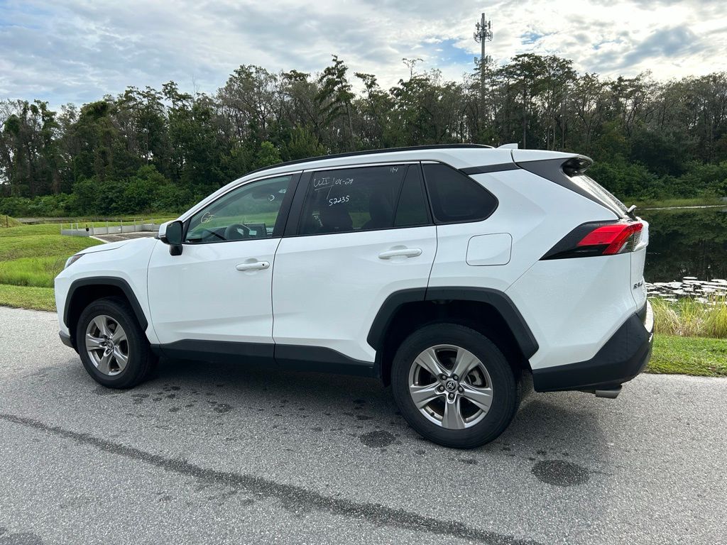 Thumbnail: 2022 Toyota RAV4 - 3