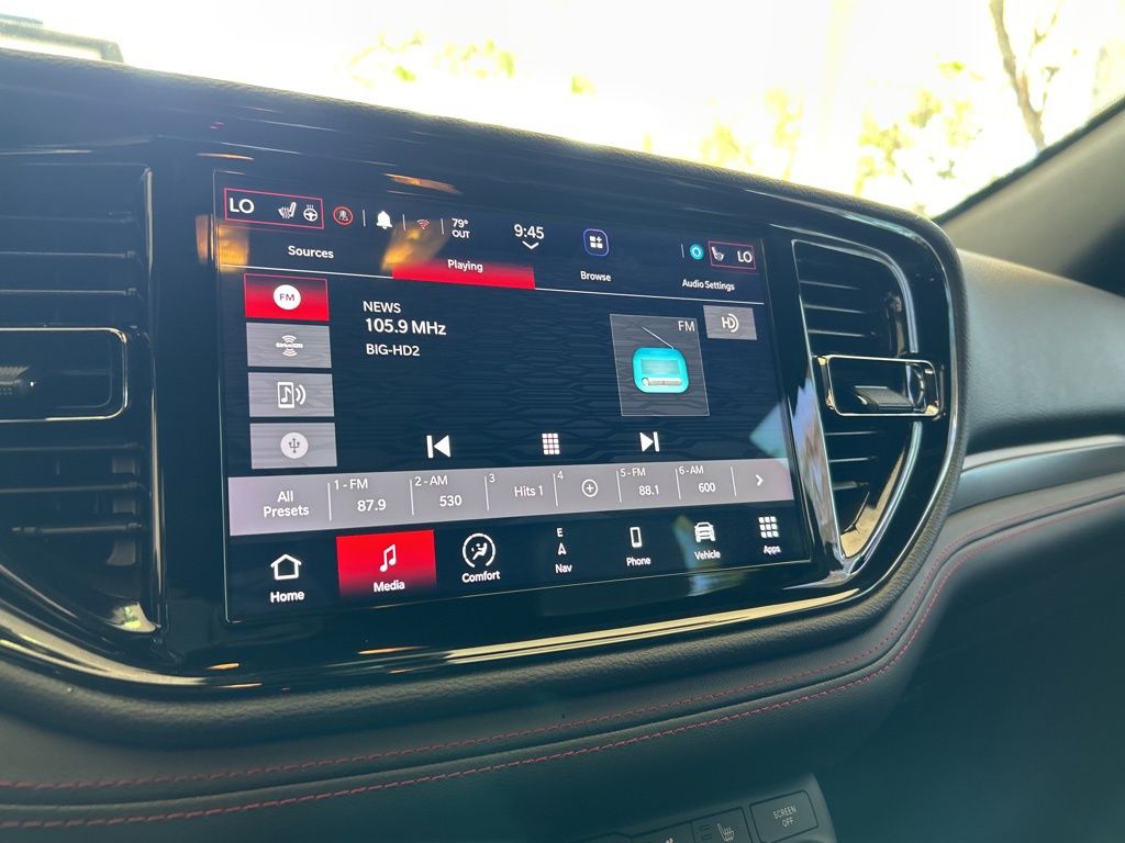 View vehicle photo 7