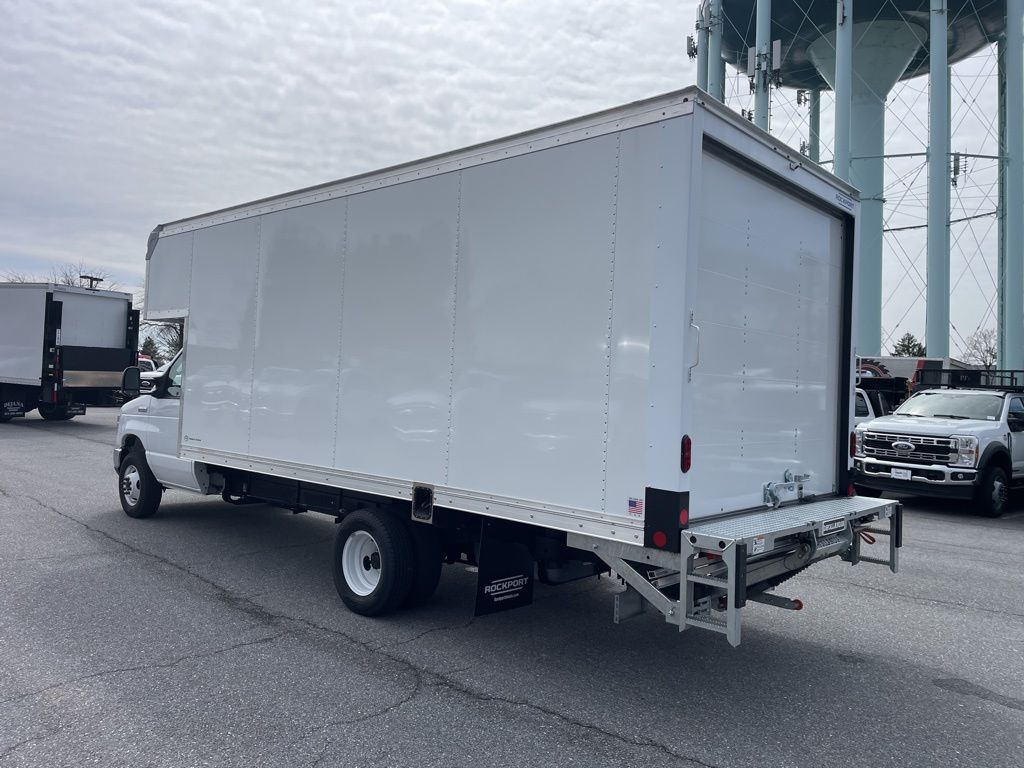 2026 Ford E-450 Cutaway 