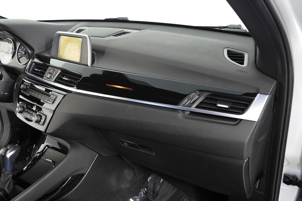 Thumbnail: 2016 BMW X1 - 14
