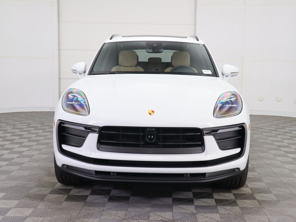 Thumbnail: 2025 Porsche Macan - 10