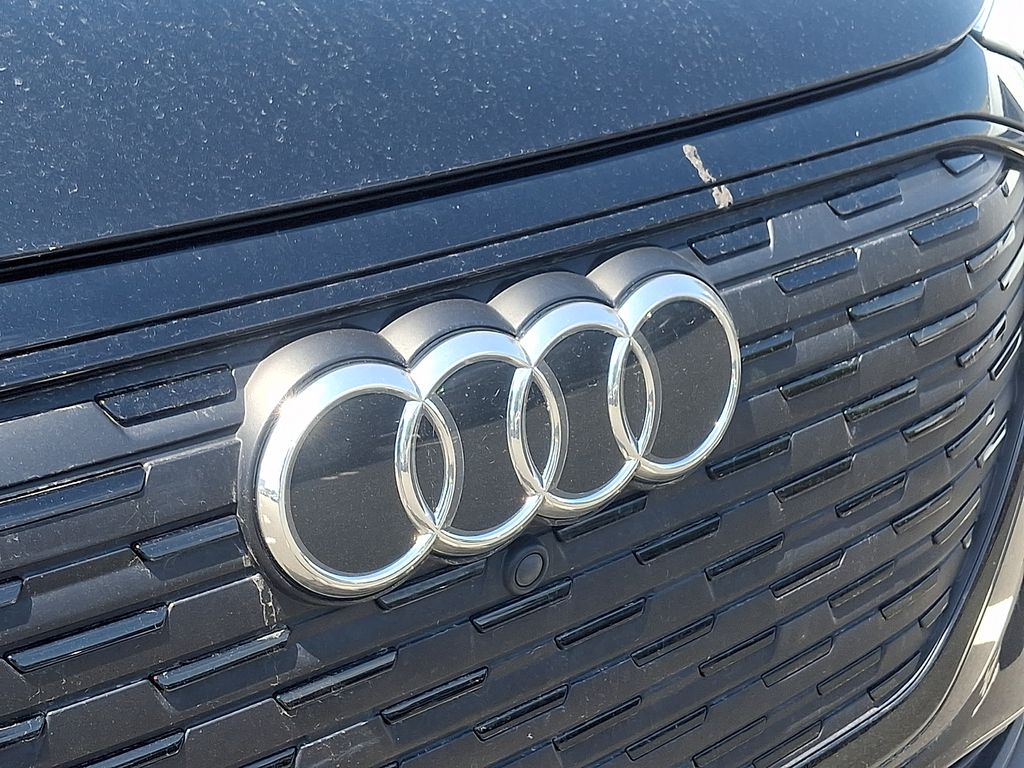 Thumbnail: 2023 Audi Q4 e-tron - 4