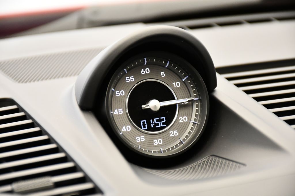 Thumbnail: 2025 Porsche 911 - 19