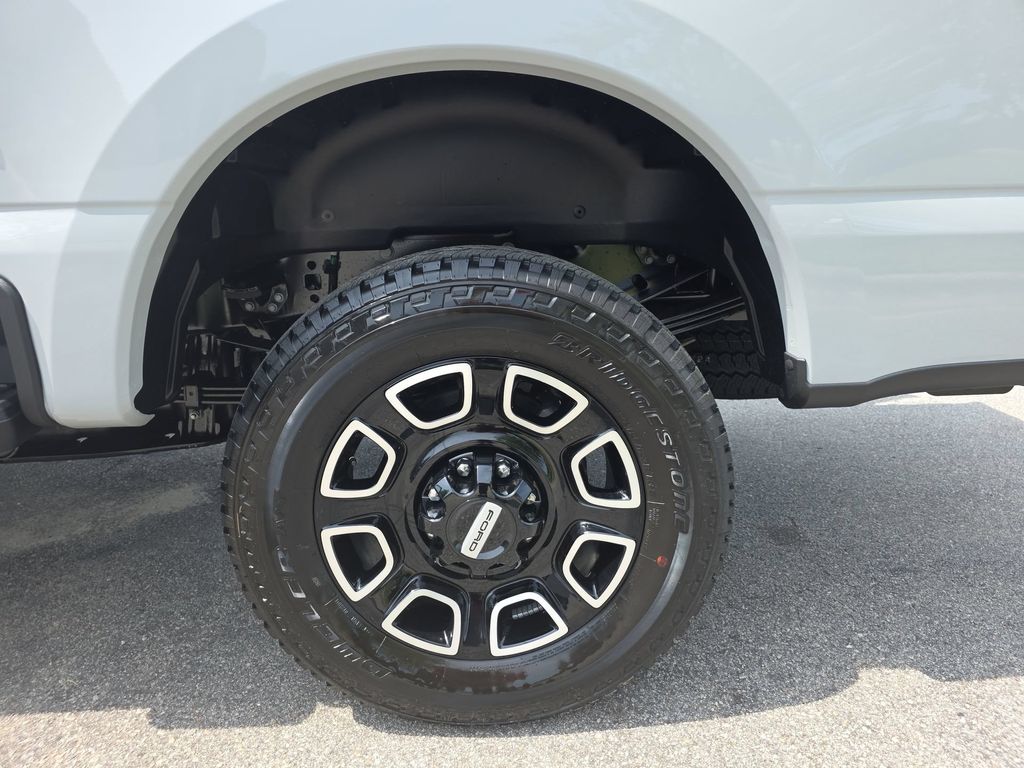 New 2026 Avalanche Ford F-350® Platinum® image 35