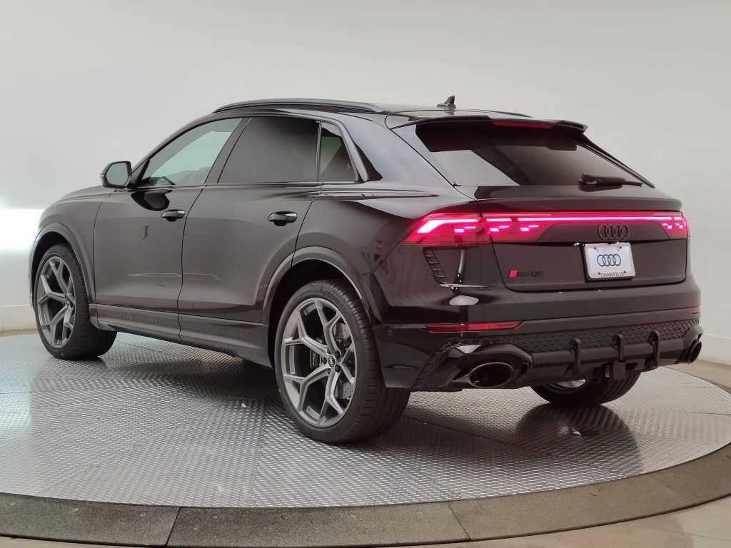 Thumbnail: 2026 Audi RS Q8 - 4