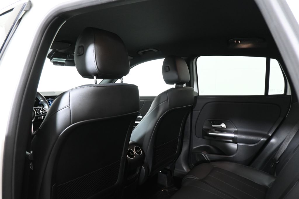 Thumbnail: 2023 Mercedes-Benz GLA - 31