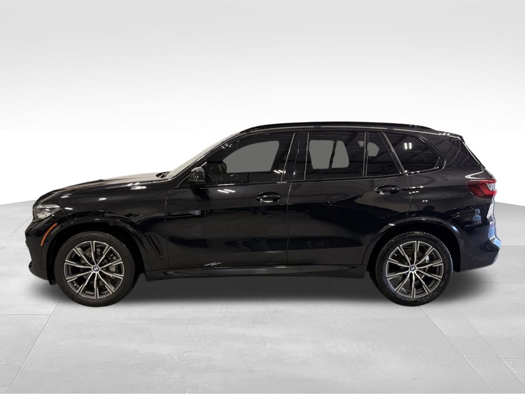 Thumbnail: 2022 BMW X5 - 2