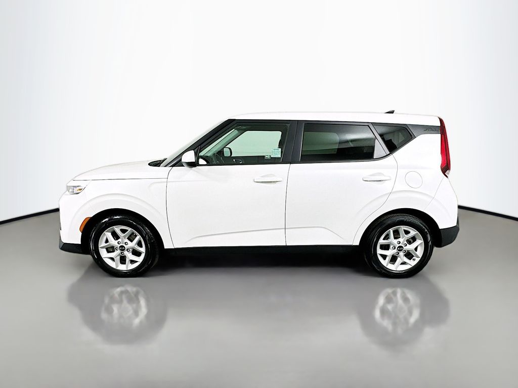 2021 Kia Soul S 8