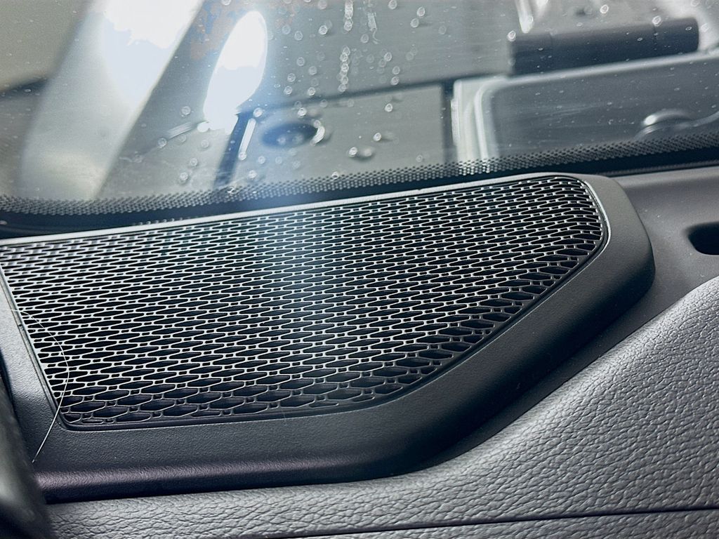 Thumbnail: 2020 Jeep Wrangler - 18