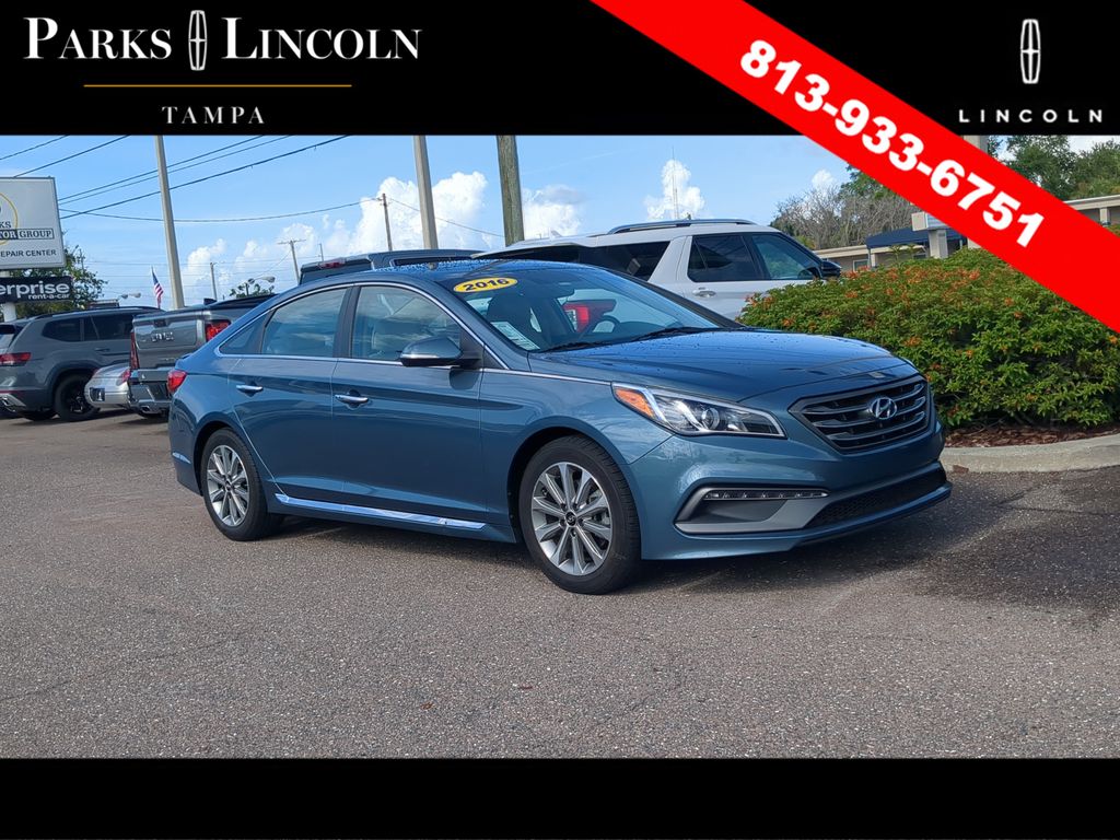Nouveau Blue 2016 Hyundai Sonata Sedan Front-Wheel Drive 6-Speed Automatic