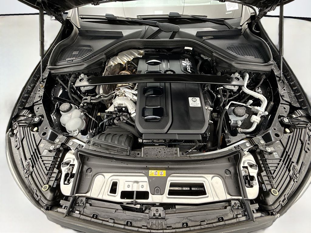 Thumbnail: 2025 Mercedes-Benz GLC - 28