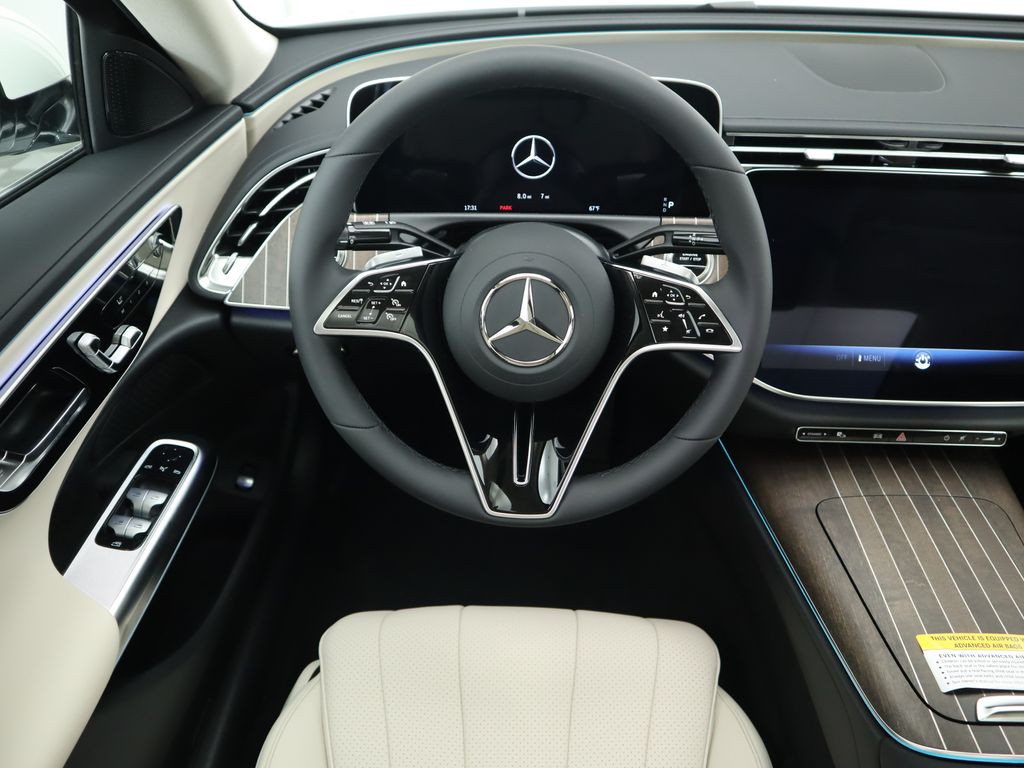 Thumbnail: 2025 Mercedes-Benz E-Class - 10