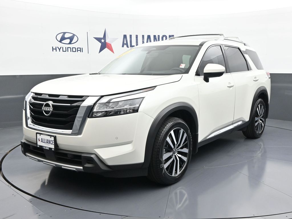 Pearl White Tricoat 2024 Nissan Pathfinder SUV / Crossover Front-Wheel Drive 9-Speed Automatic