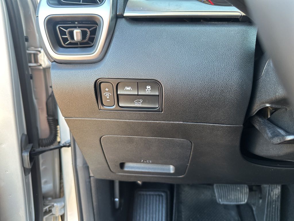 Used Car 2022 Kia Sorento Hybrid  Ex For Sale Under $30,000 In Austin, Texas