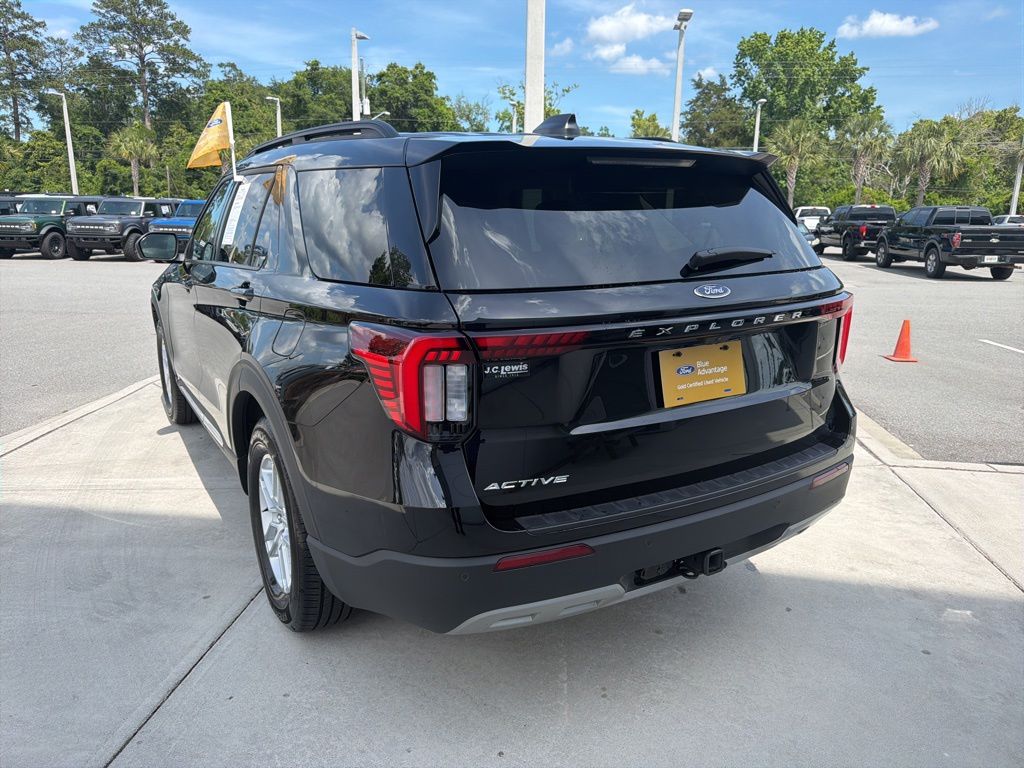 2025 Ford Explorer Active