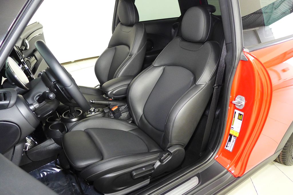 Thumbnail: 2023 MINI Cooper - 23