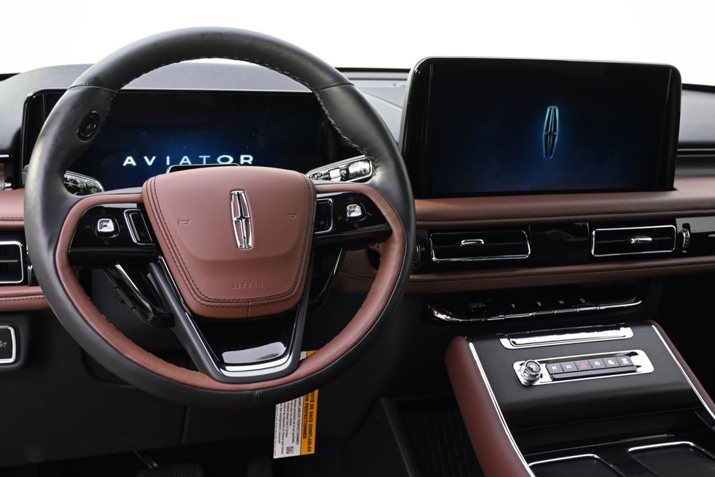 New 2026 White Lincoln Reserve image 12