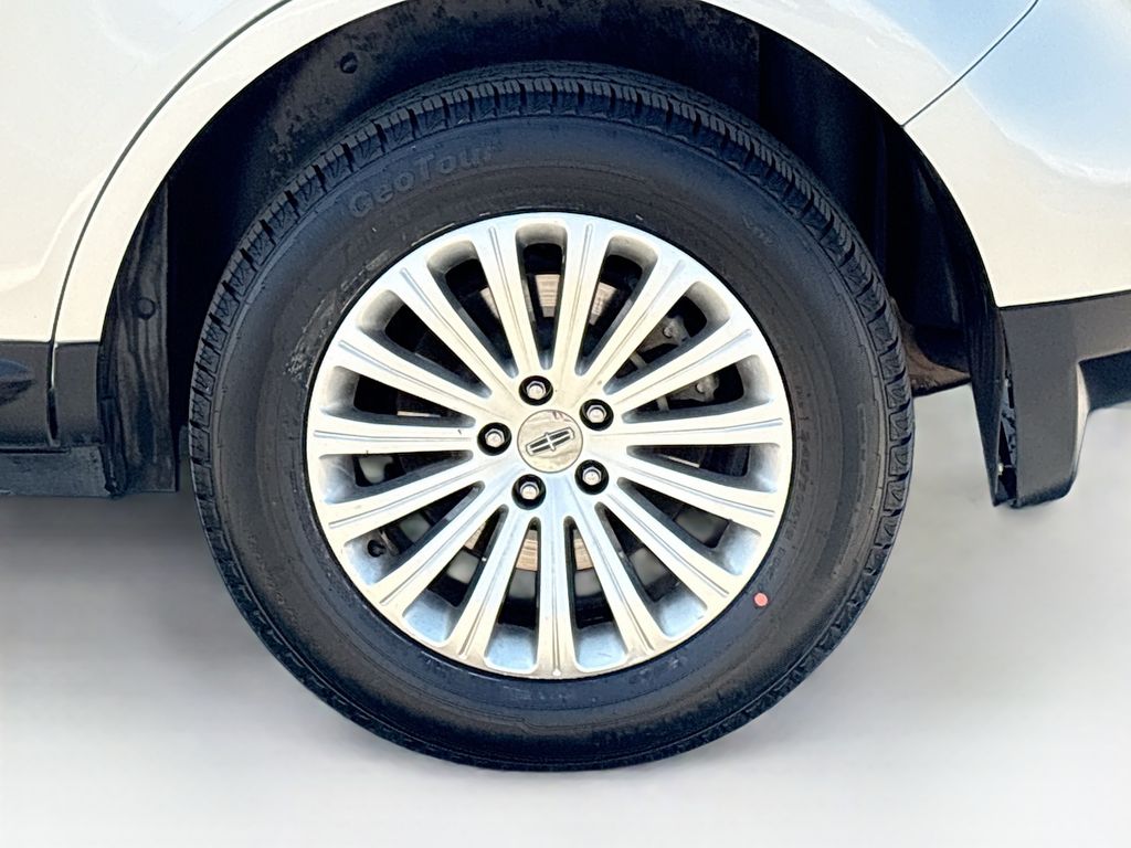 Thumbnail: 2013 Lincoln MKX - 29
