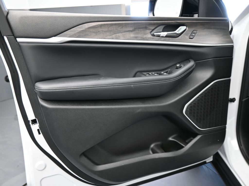 New 2026 Bright White Clearcoat Jeep Limited image 16