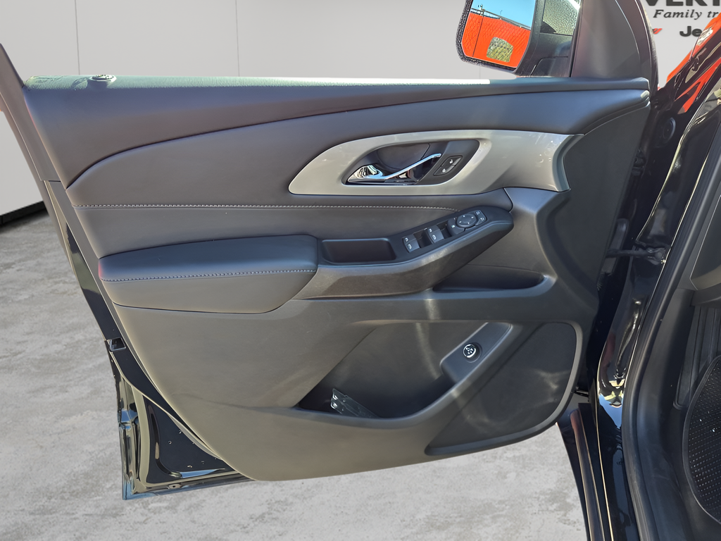 Used Car 2023 Chevrolet Traverse  Lt For Sale Under $35,000 In Austin, Texas