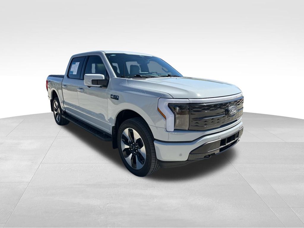 2024 Avalanche Ford F-150 Lightning Platinum AWD Truck