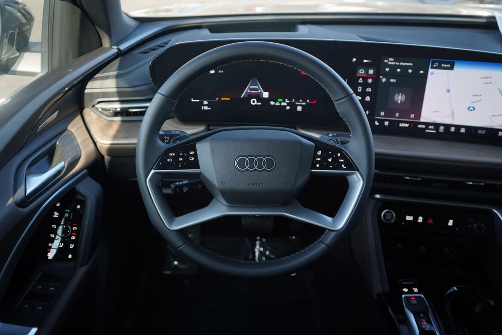 Thumbnail: 2025 Audi Q5 - 9