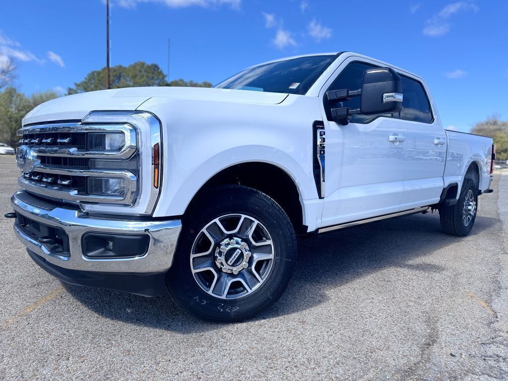 2026 Ford F-350 Super Duty Lariat Crew Cab RWD