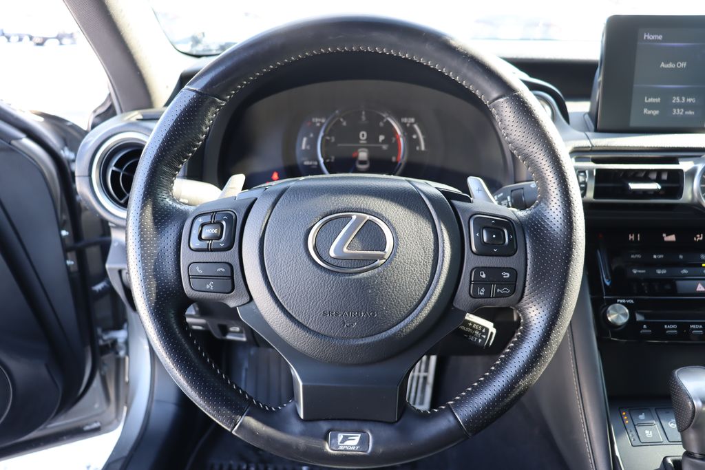 2021 Lexus IS 350 32