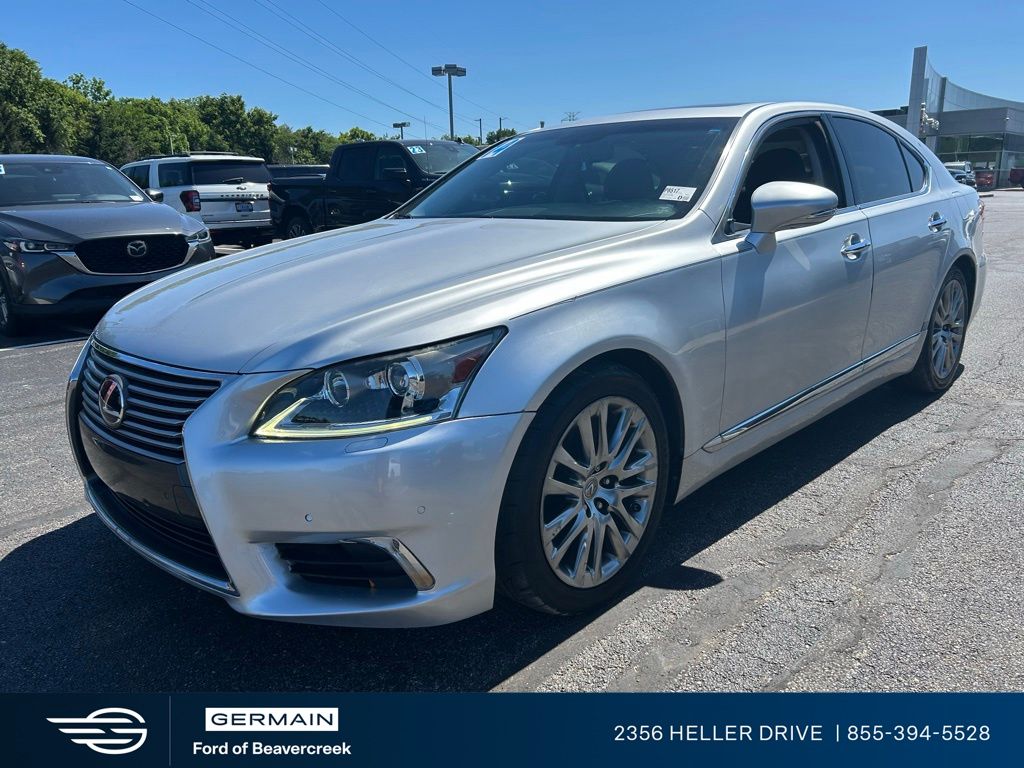 Used 2014 Silver Lexus 460 image 4
