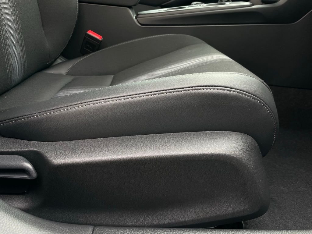 2025 Honda Civic Sport 29