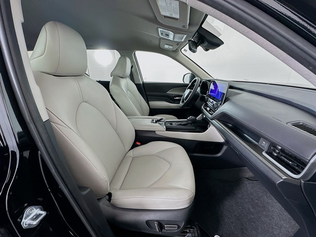 Thumbnail: 2024 Toyota Grand Highlander - 29