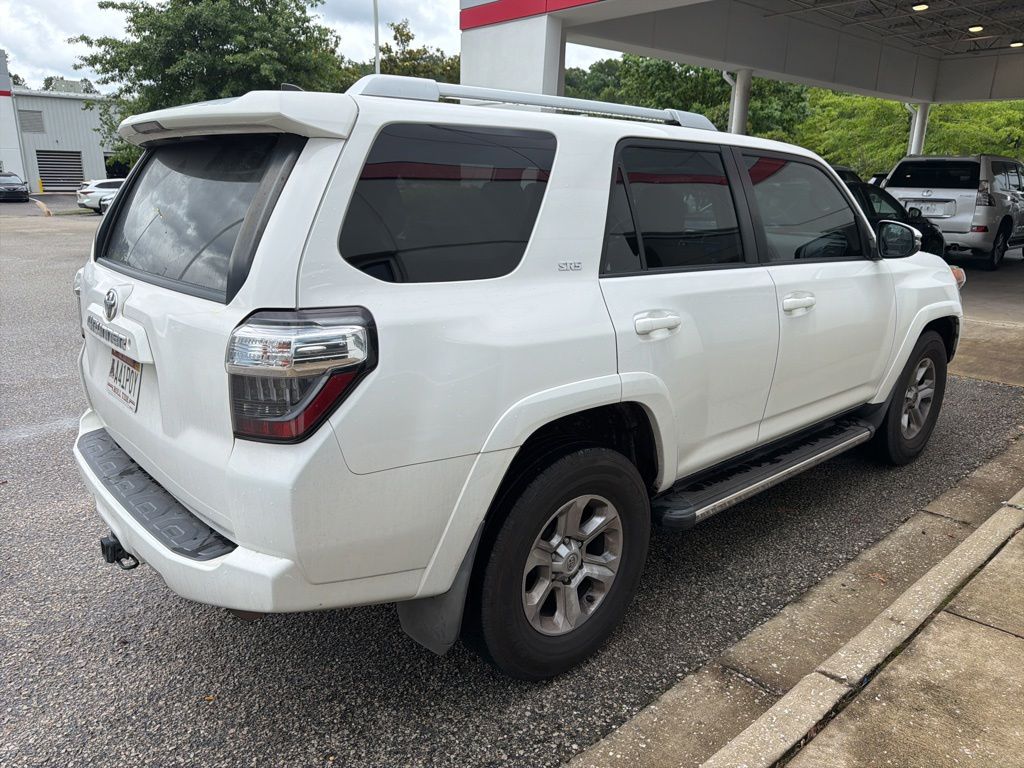 Used 2018 White Toyota SR5 Premium image 3