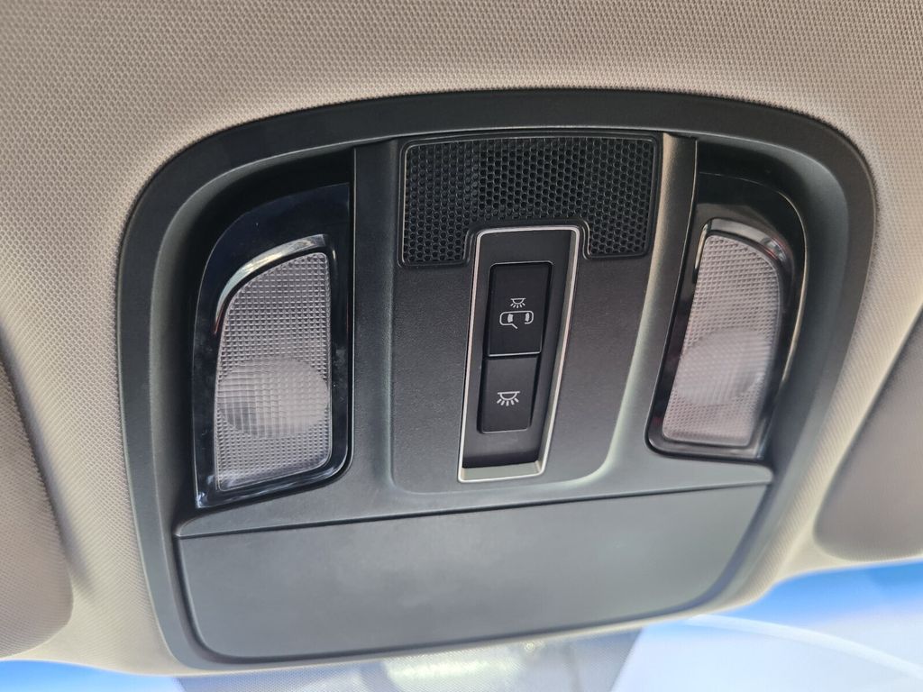 2017 Kia Sorento - $9,039