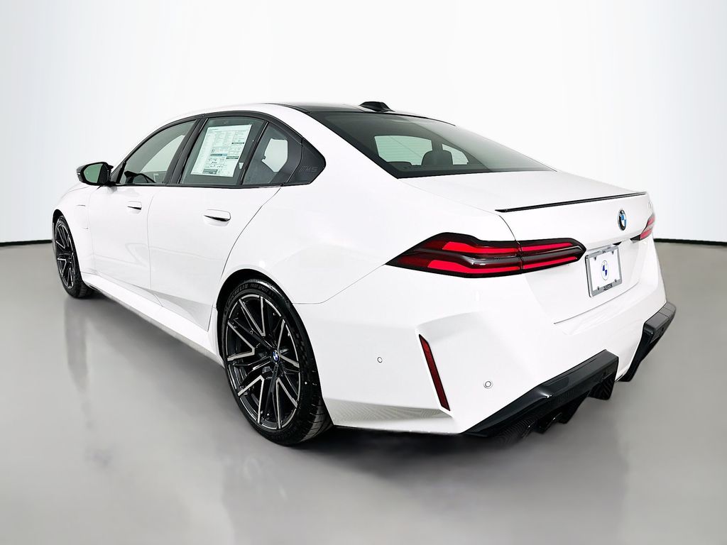 Thumbnail: 2026 BMW M5 - 7