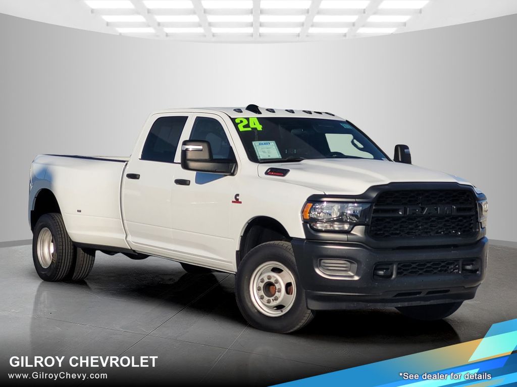 2024 RAM 3500 Tradesman Crew Cab LB DRW 4WD