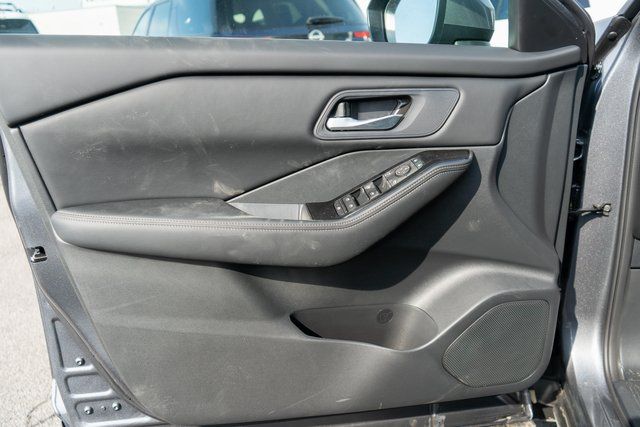 2026 Nissan Rogue SV - 11
